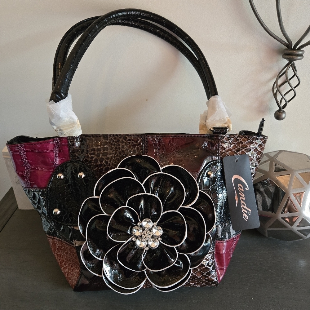Candie Patent Leather Elegant Shoulder Bag - Picture 2 of 13